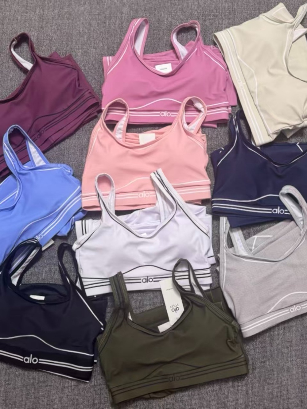 ALO Yoga Women’s.
